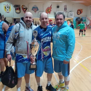 Hispano “maxi” campeón del torneo Apertura en Punta Arenas Hispano “maxi” campeón del torneo Apertura en Punta Arenas