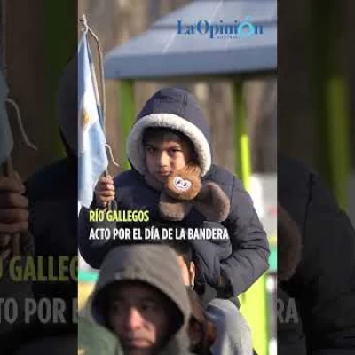 Acto del Día de la Bandera en Río Gallegos: homenaje y reconocimiento a las escuelas