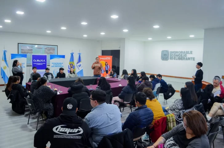  La primera sesión del año del Consejo de Adolescentes y Jóvenes se realizó este viernes en el recinto del Concejo Deliberante de Río Gallegos.