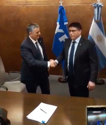  Horacio Marín, presidente de YPF, y el gobernador de Santa Cruz, Claudio Vidal.