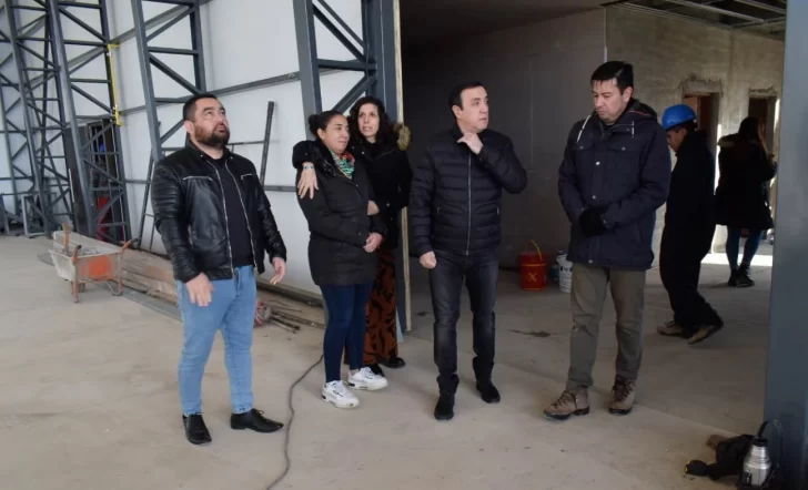 Grasso recorrió obras y anticipó que se evalúa la construcción de un nuevo gimnasio