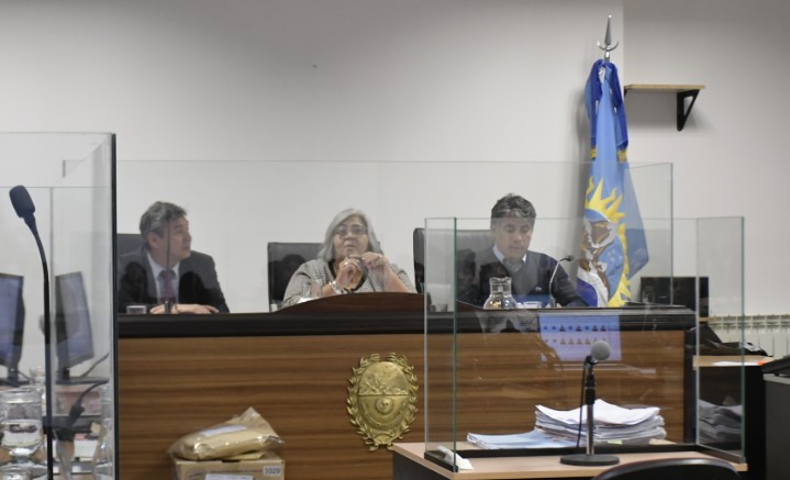 El tribunal de la Cámara durante uno de los últimos juicios públicos que se hicieron. (FOTO: JOSÉ SILVA/LA OPINIÓN AUSTRAL) El tribunal de la Cámara durante uno de los últimos juicios públicos que se hicieron. (FOTO: JOSÉ SILVA/LA OPINIÓN AUSTRAL)