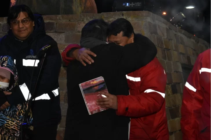 Río Turbio: con la vigilia y marcha de antorchas comenzó el homenaje a los mineros muertos en la tragedia de YCRT