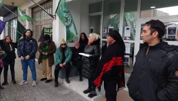 ATE Santa Cruz anunció un paro de 72 horas en reclamo salarial ATE Santa Cruz anunció un paro de 72 horas en reclamo salarial