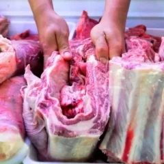 Aseguran que el Gobierno permitirá el ingreso de asado a la Patagonia desde otras zonas del país