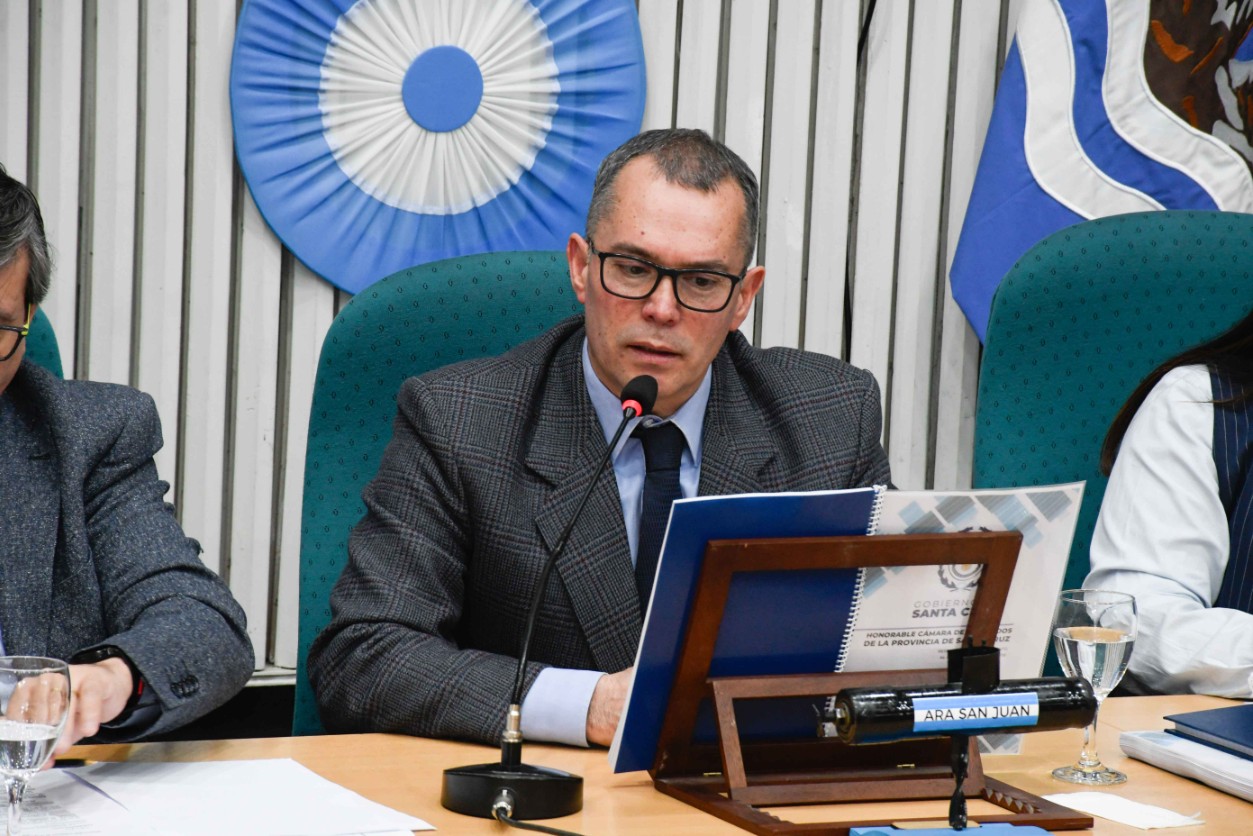  El jefe de Gabinete Daniel Álvarez es el candidato por la provincia de Santa Cruz,