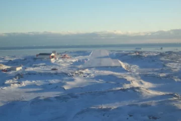 Alarma en el sur de Chile: un avión aterrizó sin autorización en la Antártida y su piloto fue detenido Alarma en el sur de Chile: un avión aterrizó sin autorización en la Antártida y su piloto fue detenido