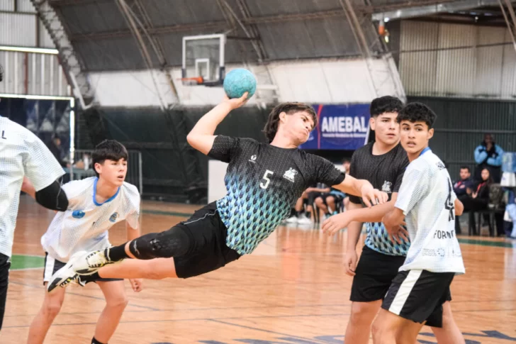 Santa Cruz comenzó ganando en Mendoza en el nacional de Handball