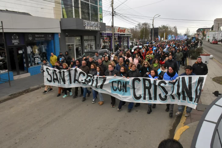 “Santa Cruz con Cristina” fue la consigna en las calles de Río Gallegos