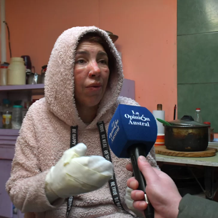 Video. Habló la madre del incendio del colectivo del barrio Patagonia de Río Gallegos: “No nos quedó nada” Video. Habló la madre del incendio del colectivo del barrio Patagonia de Río Gallegos: “No nos quedó nada”