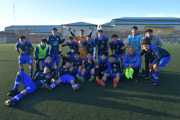 Bancruz y Unión Santacruceña, finalistas de la cuarta división en una jornada inolvidable