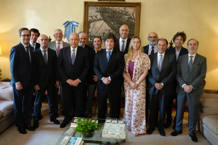 Javier y Karina Milei se reunieron con empresarios españoles en la embajada argentina y en busca de consolidar inversiones