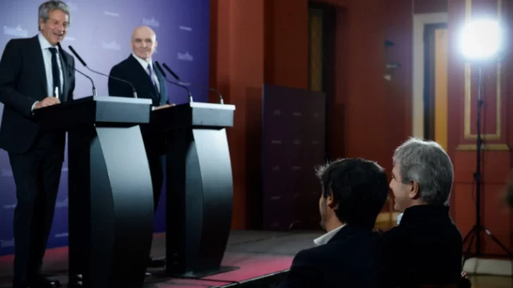 El Gobierno presentó el proyecto de Inocencia Fiscal para usar los “dólares en el colchón”