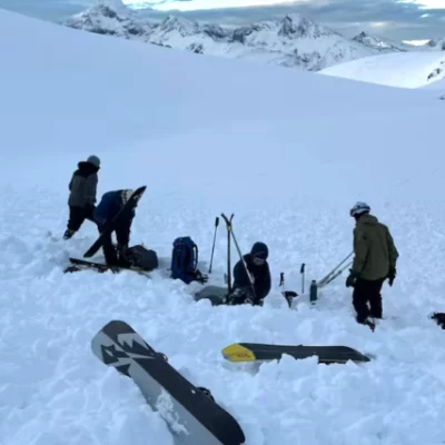 Tierra del Fuego: pareja quedó sepultada por una avalancha y fue rescatada por montañistas