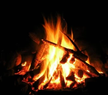 Llega la noche de San Juan y su fogata tradicional