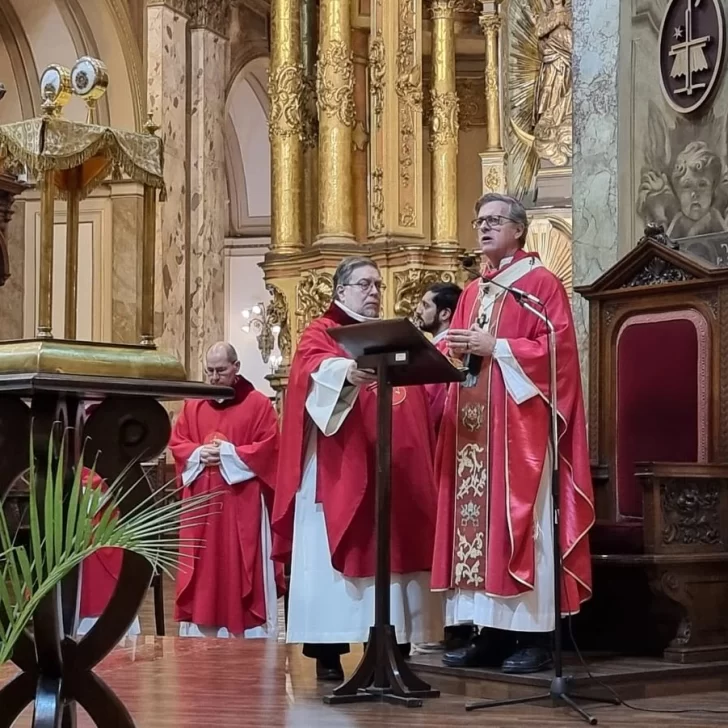 García Cuerva presidió la misa en el Día del Pontífice en la Catedral Metropolitana