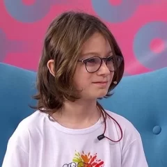 “Cada persona es distinta, ninguna es normal”: quién es Ian Moche, el niño de 12 años autista que habla de autismo