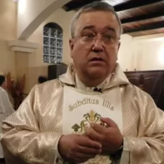 Cura Aguilera Tassin, denunciado por abuso sexual, no puede estar en ambientes cerrados con menores de edad