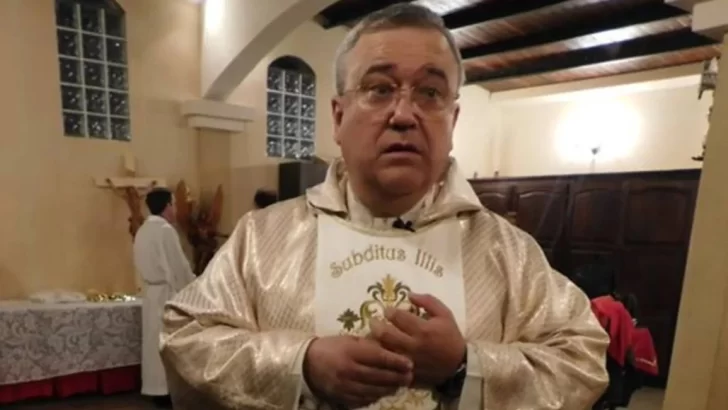 Cura Aguilera Tassin, denunciado por abuso sexual, no puede estar en ambientes cerrados con menores de edad