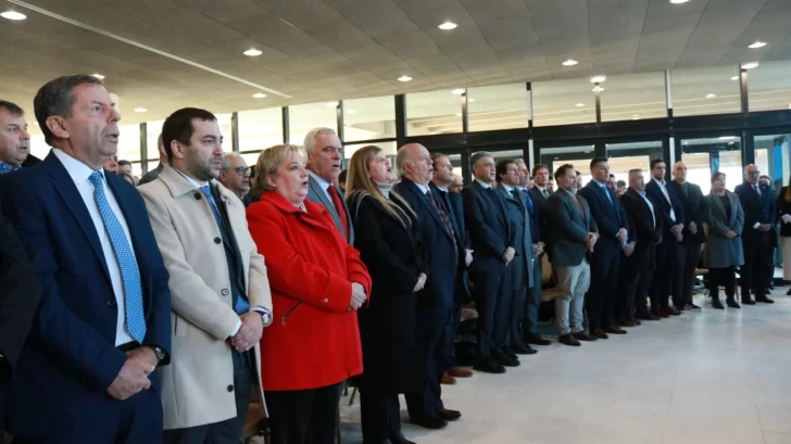 Nacho Torres propuso eliminar los fueros en Chubut y defendió una reforma judicial “con espíritu republicano” en la inauguración de la Ciudad Judicial