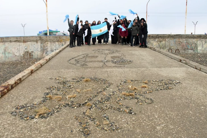 Una performance artística para reivindicar el rol de las mujeres en la guerra de Malvinas