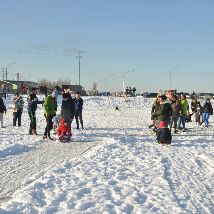 “Patinar es peligroso”: Municipio advierte sobre el ingreso o patinaje en lagunas “Patinar es peligroso”: Municipio advierte sobre el ingreso o patinaje en lagunas