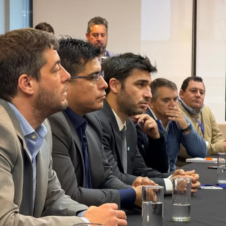 Claudio Vidal y “Nacho” Torres en la reunión por el conflicto pesquero: “Necesitamos una alternativa que permita sostener la actividad”
