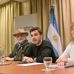 Torres encabezó firma para reactivar el astillero en el Puerto de Comodoro Rivadavia: “Chubut vuelve a ser un lugar atractivo para invertir”