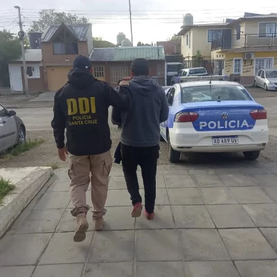Insólito: Estaba desaparecido, lo buscaba la familia y lo detuvieron porque tenía antecedentes