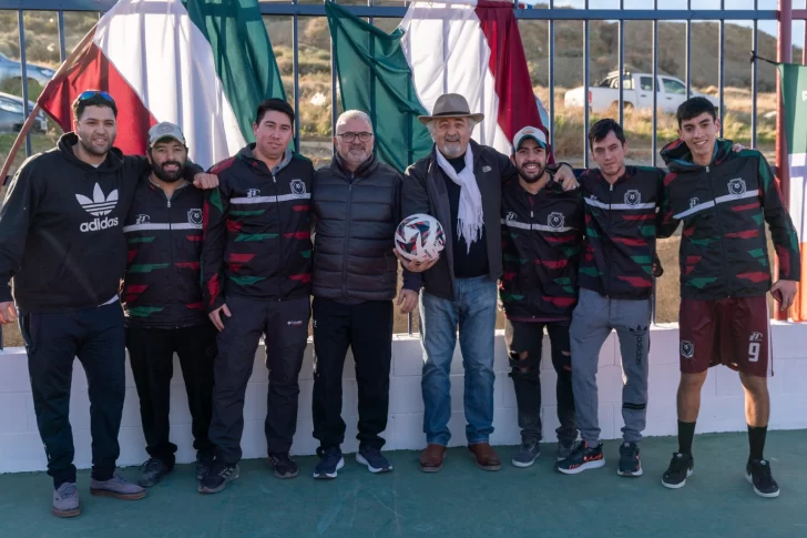 Othar Macharashvili inauguró el playón deportivo de barrio Cerro Solo Othar Macharashvili inauguró el playón deportivo de barrio Cerro Solo