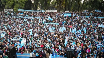 El mensaje de Cristina durante el banderazo en Parque Lezama: “Bullrich es una mujer nefasta”