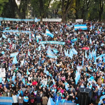 El mensaje de Cristina durante el banderazo en Parque Lezama: “Bullrich es una mujer nefasta”