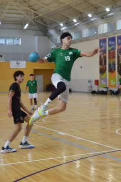 Thiago Almonacid, de Río Gallegos a la cima del Metropolitano Juvenil B de handball