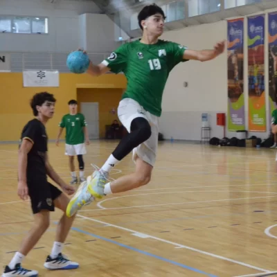 Thiago Almonacid, de Río Gallegos a la cima del Metropolitano Juvenil B de handball