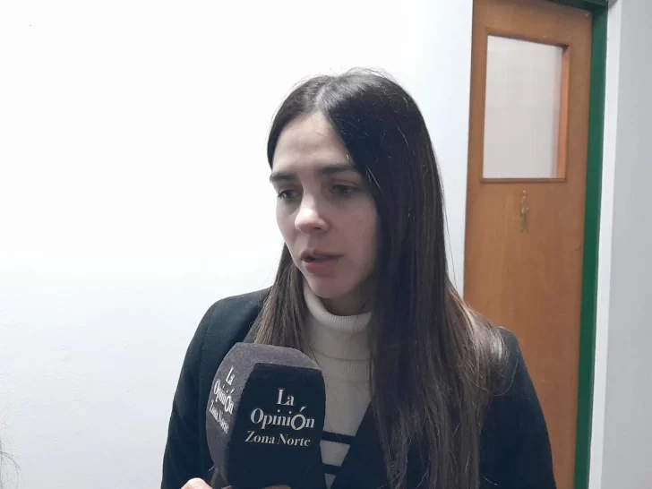  Ayelén Cattani, habló con LOA antes de ingresar a sala. (FOTO: TAMARA MORENO/LA OPINIÓN AUSTRAL).