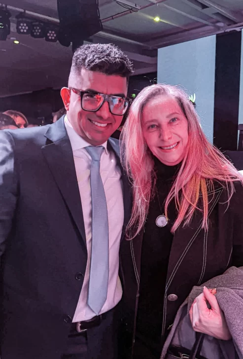 Jairo Guzmán junto a Karina Milei y otros funcionarios de La Libertad Avanza, en la previa del congreso que cerrará el presidente