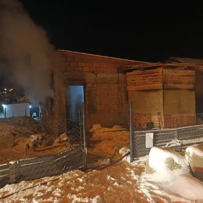 Una estufa eléctrica conectada a una zapatilla provocó un incendio en El Calafate