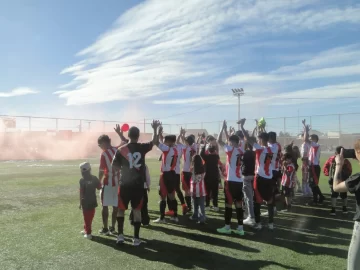 El club Júpiter de Piedra Buena campeón de la zona centro El club Júpiter de Piedra Buena campeón de la zona centro
