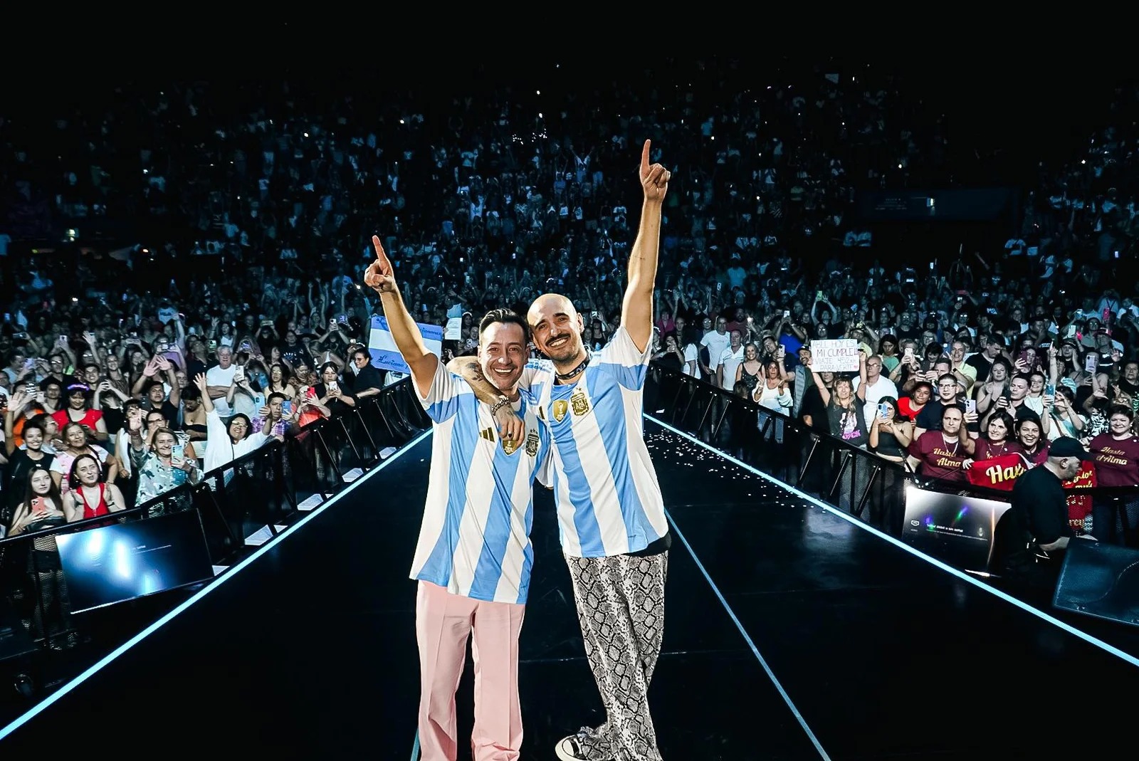  En sus palabras, los conciertos junto a Luciano Pereyra en el Luna Park marcaron “un antes y un después” en su carrera: “Ganamos una gran anécdota artística… y también un amigo”.
