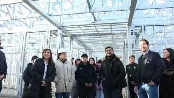 Acto en Caleta Olivia: Tras años de espera, reinician la obra del Colegio Secundario N°43 Acto en Caleta Olivia: Tras años de espera, reinician la obra del Colegio Secundario N°43