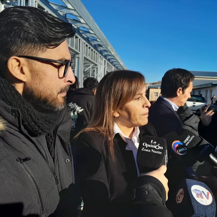 Iris Rasgido recorrió el reinicio de las obras del Secundario N° 43: “Necesitamos este edificio, la escuela ha esperado mucho tiempo” Iris Rasgido recorrió el reinicio de las obras del Secundario N° 43: “Necesitamos este edificio, la escuela ha esperado mucho tiempo”