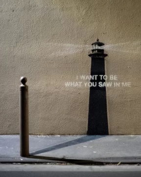 Reaparece Banksy con un nuevo graffiti en Marsella y reaviva el misterio