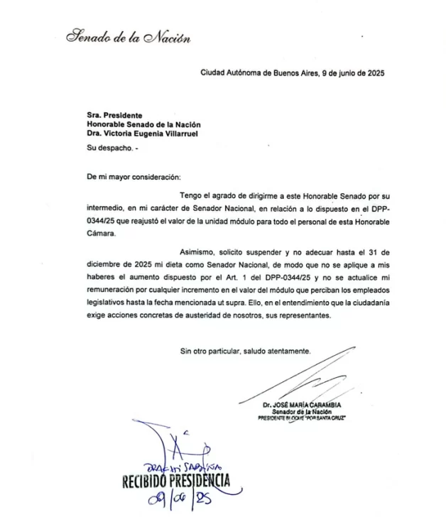 La nota presentada por Carambia en la presidencia del Senado. La nota presentada por Carambia en la presidencia del Senado.
