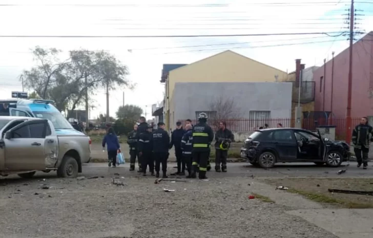 Una menor debió ser trasladado al hospital tras violento choque en Río Gallegos