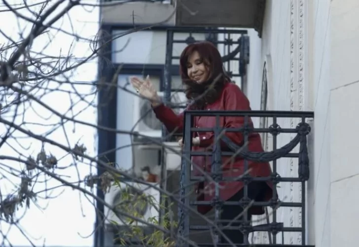 Tras la condena a CFK, Sergio Massa, Juan Grabois, Máximo Kirchner y otros dirigentes se reunieron en la sede del PJ