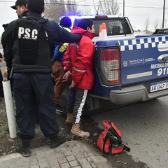 Cuatro jóvenes fueron detenidos tras robar en un local comercial de Río Gallegos