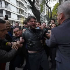 Detuvieron a Juan Grabois durante la toma del Instituto Perón