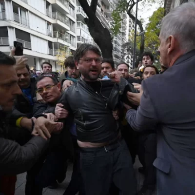 Liberaron a Juan Grabois tras 12 horas detenido: “Es un orgullo que el gobierno de Milei nos meta presos por defender el legado peronista”