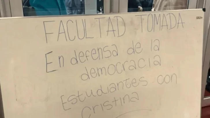 Toma de facultades en repudio al fallo de la Corte Suprema contra Cristina Fernández de Kirchner