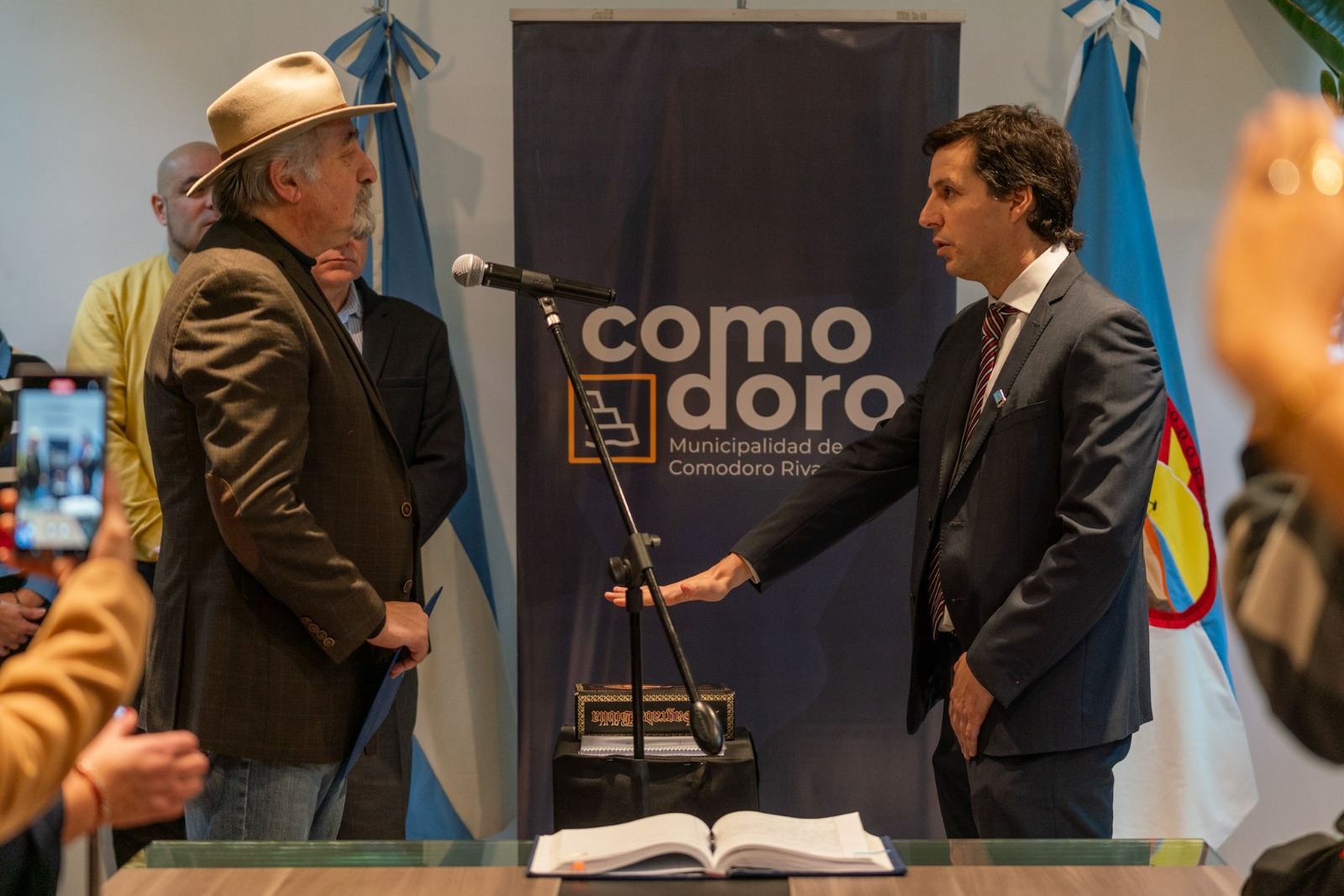  Ezequiel Turienzo juró este lunes como asesor letrado del Municipio de Comodoro Rivadavia.